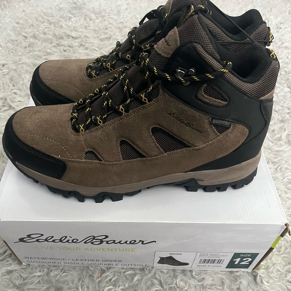 NWT! Brand new Eddie Bauer Brighton hiking boots size 12